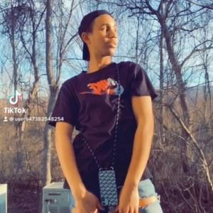 Meet your Posher, Nicholas